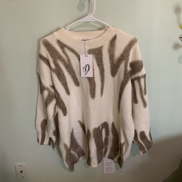 Verge Girl Sweaters - NWT sweater